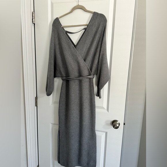 Gorgeous Sweater Dress Large. Forever 21. Perfect for Fall!. NWT - Picture 3 of 9